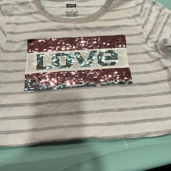Girls Levi’s/Love sequined t-shirt  - Picture 4 of 4